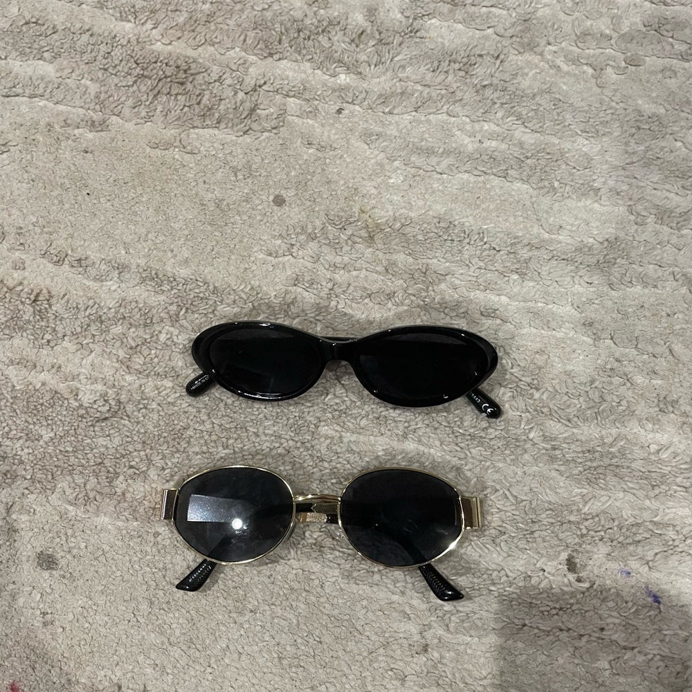 Stylish Black and Gold Sunglasses Set